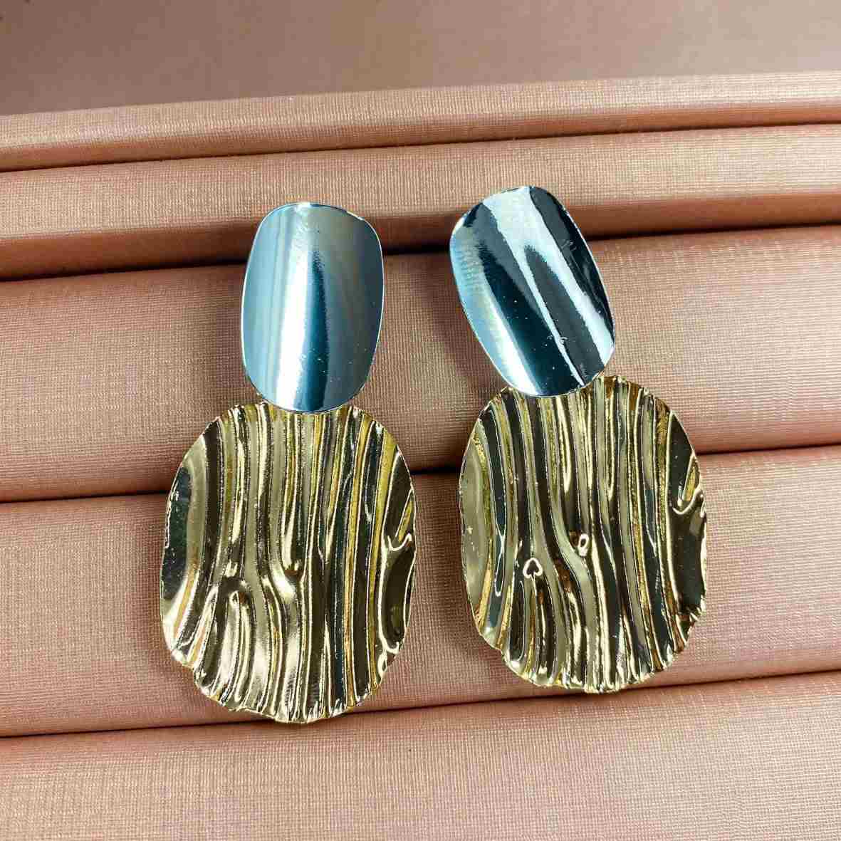 BRINCO BOTTON ONDULADO