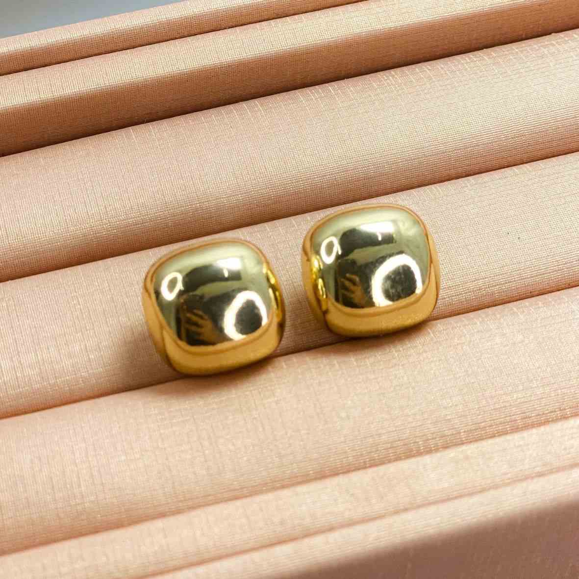 BRINCO GOTA QUADRADA 