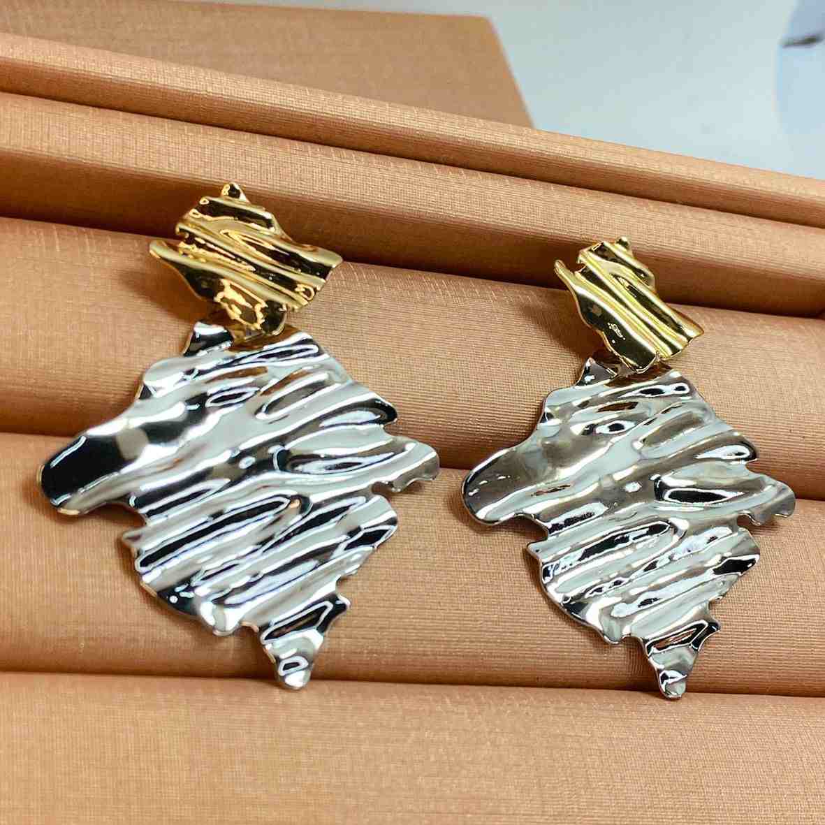 BRINCO QUADRADO ORG�NICO