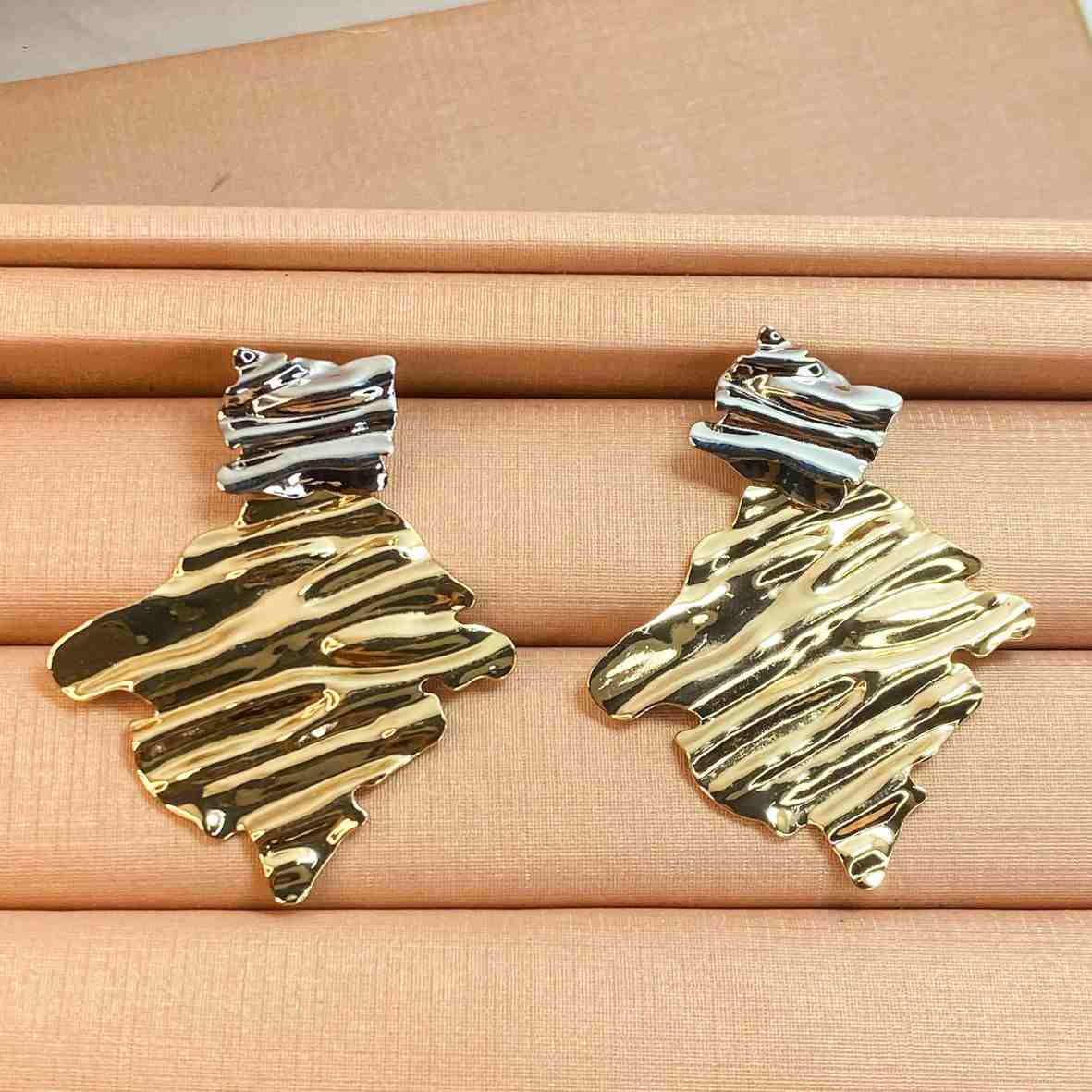 BRINCO QUADRADO ORG�NICO