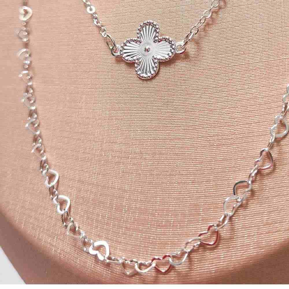 COLAR DUPLO PRATEADO COM PINGENTES FLORAIS - FOLHEADO