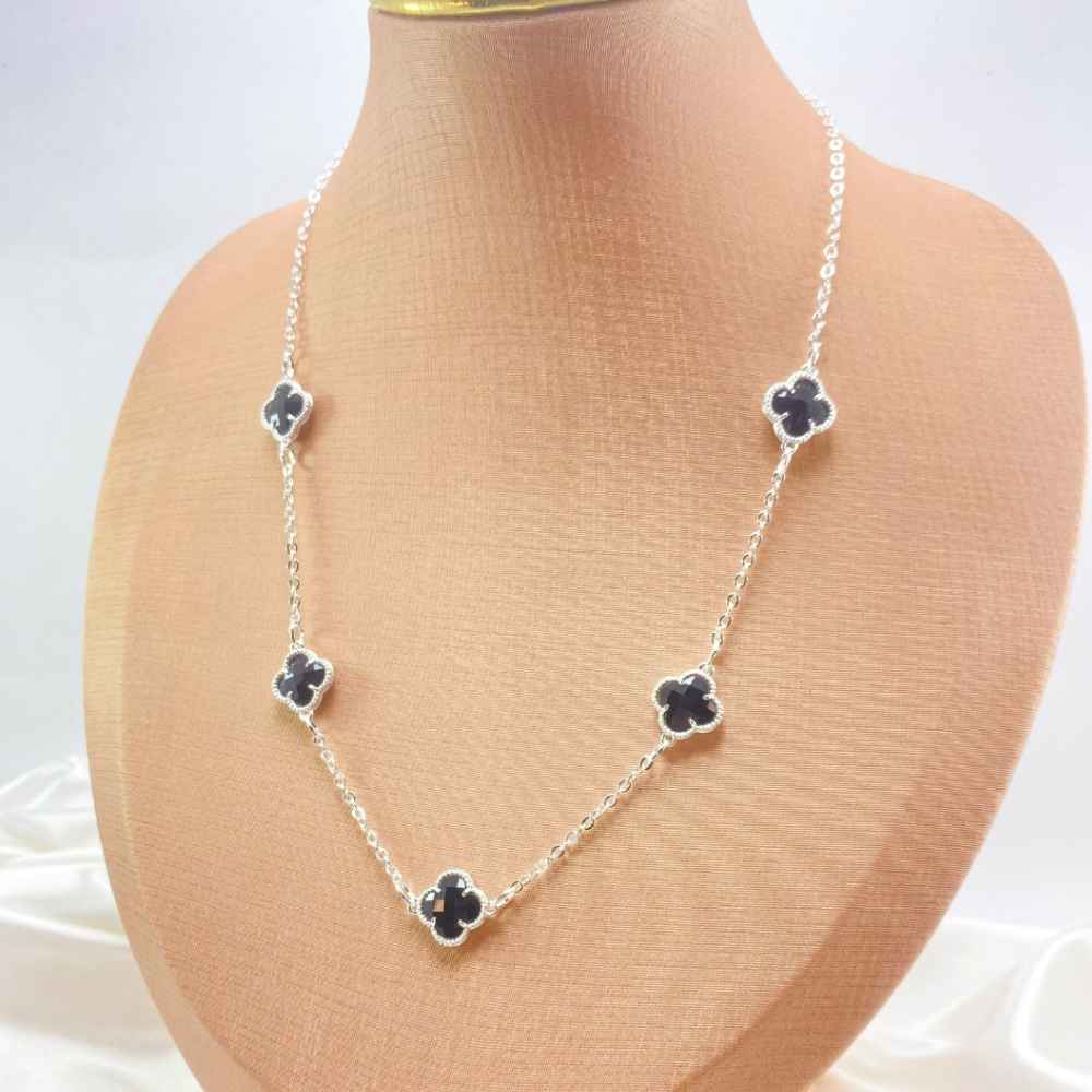 COLAR TREVO PRETO - FOLHEADO 
